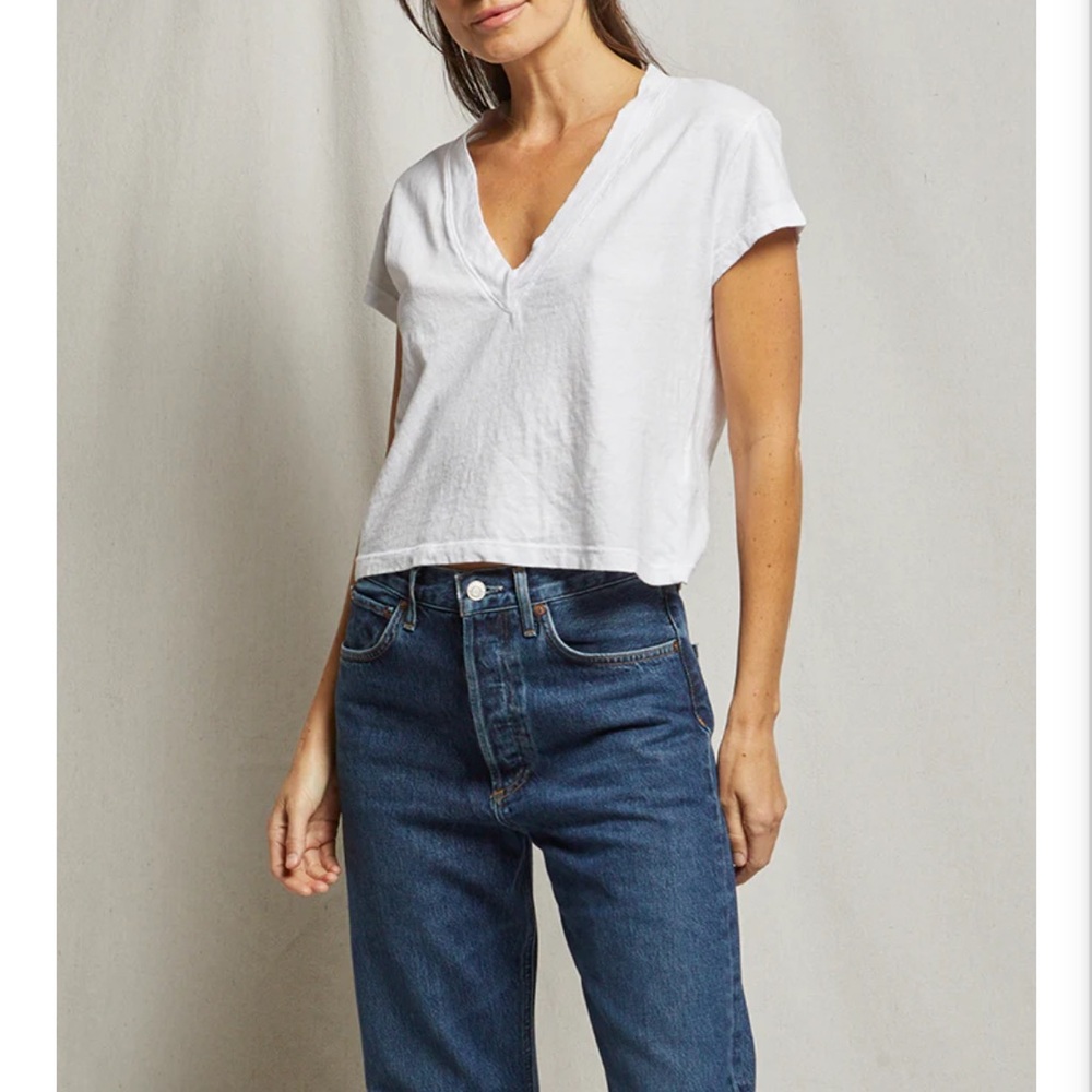 Perfectwhitetee Alanis V-Neck in Sugar